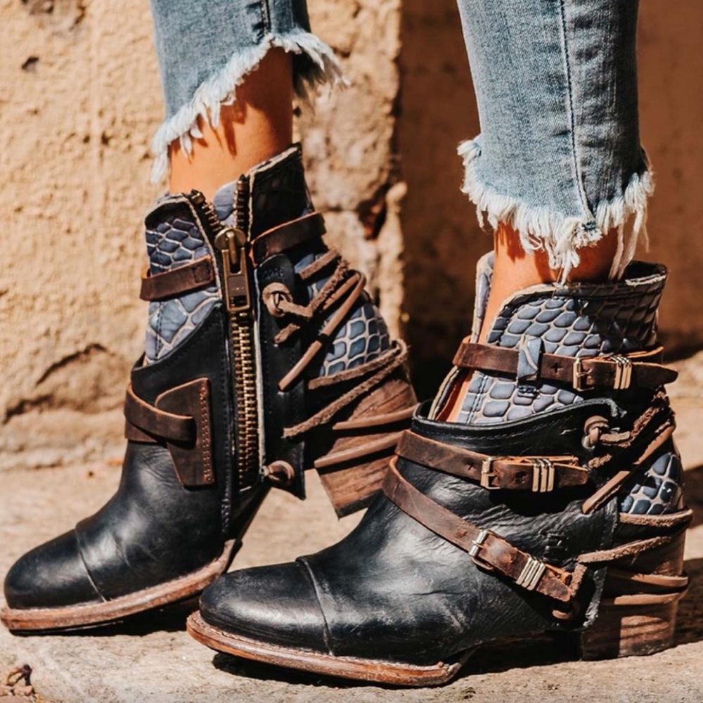 Stylish Black Leather Ankle Boots Freebird Crue